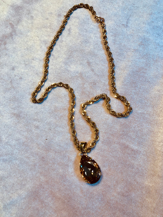 Beautiful Vintage (from Paris 🇫🇷) chain and Christal pendant