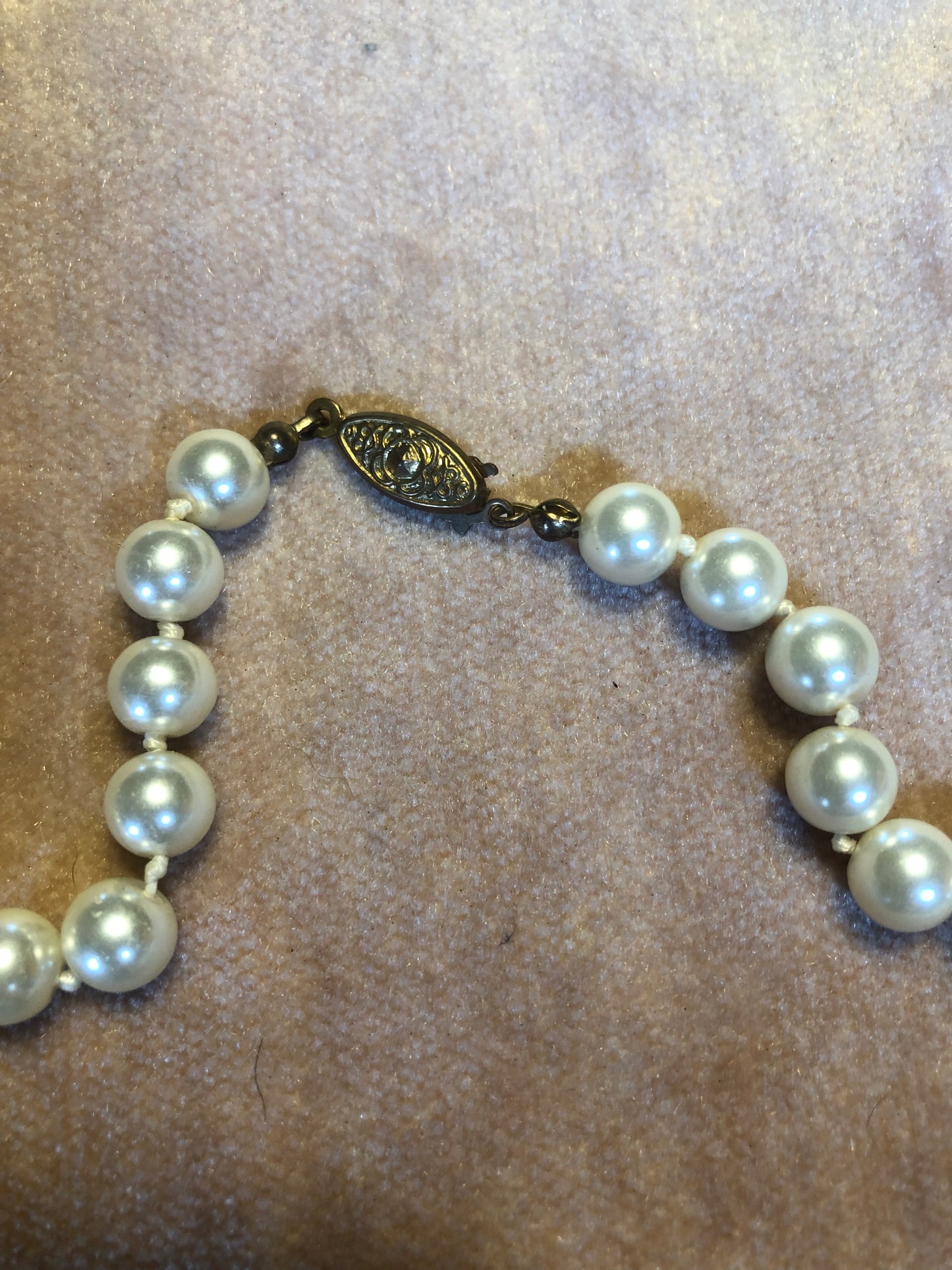 VINTAGE COSTUME PEARLS